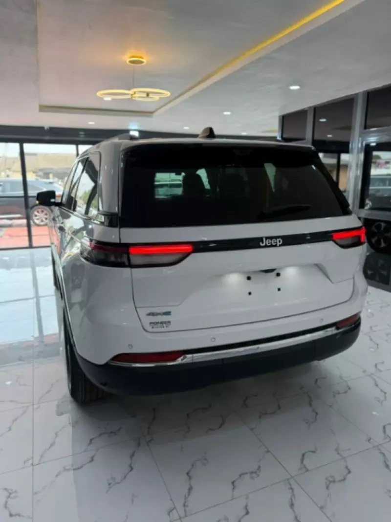 JEEP Grand Cherokee   - 2024
