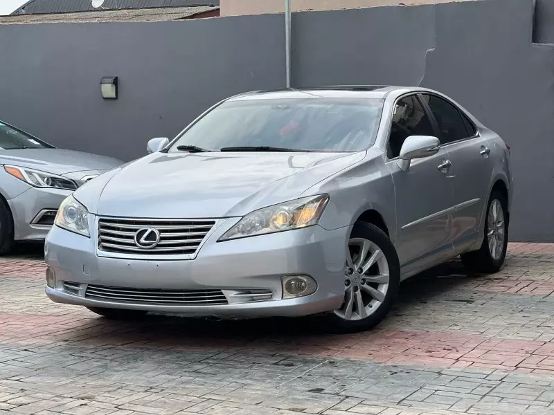 Lexus ES 350   - 2011