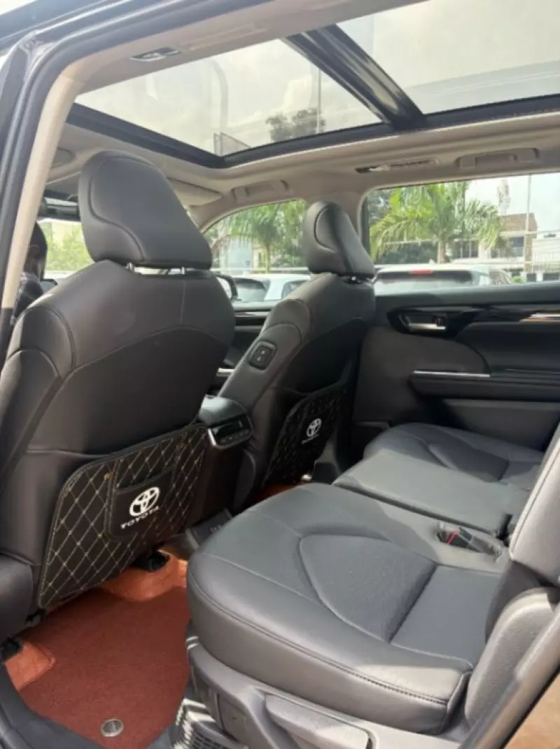 Toyota Highlander Hybrid   - 2025