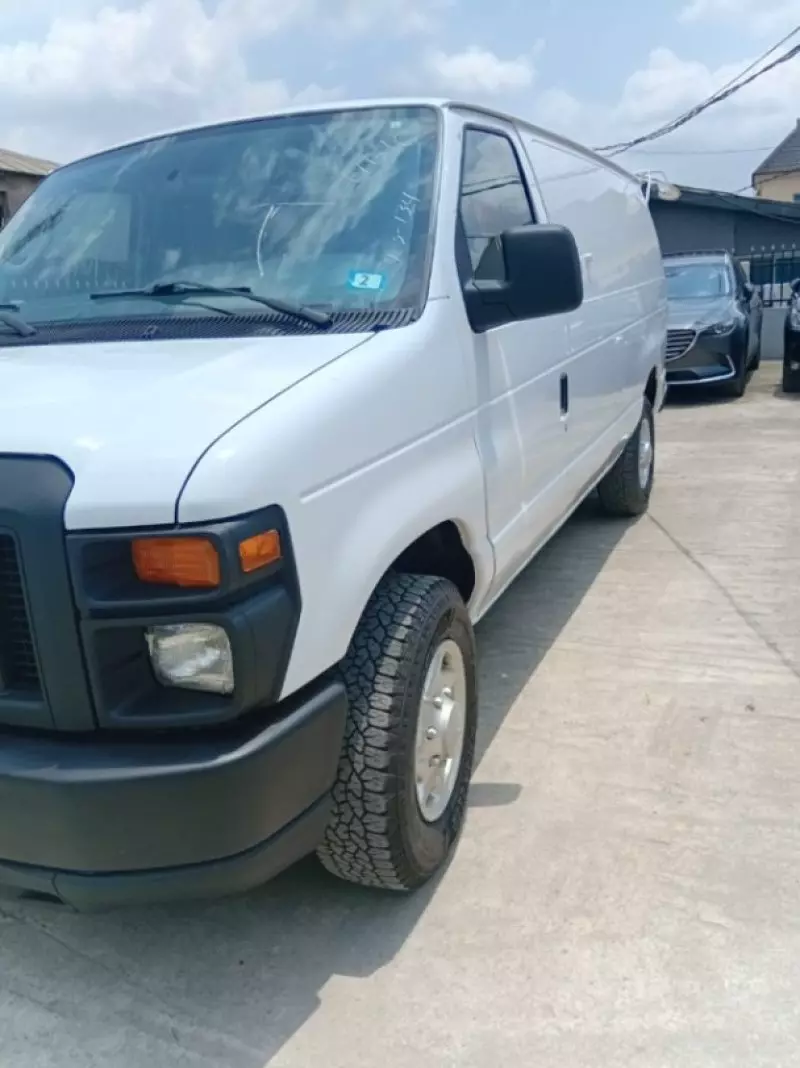 Ford Econoline   - 2014