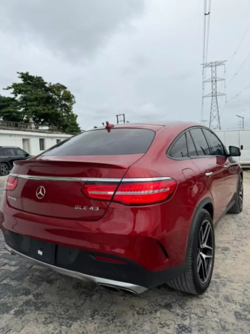 Mercedes-Benz GLE-Class   - 2017