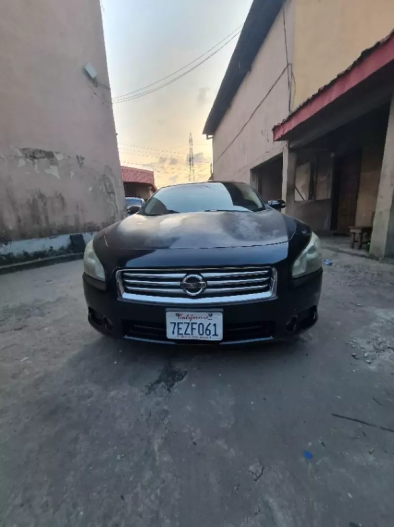 Nissan Maxima   - 2012