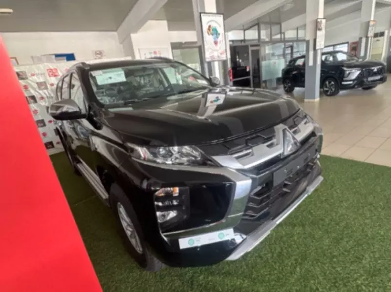 Mitsubishi Pajero Sport   - 2025