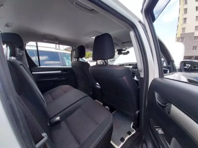 Toyota Hilux   - 2018