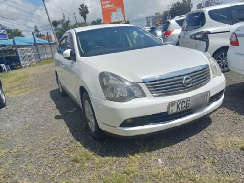 Nissan Bluebird   - 2008