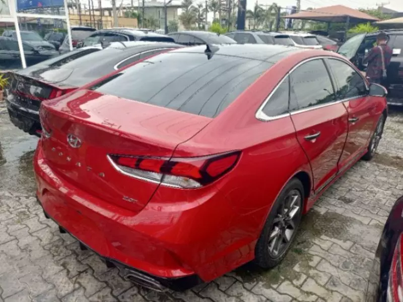 Hyundai Sonata   - 2019