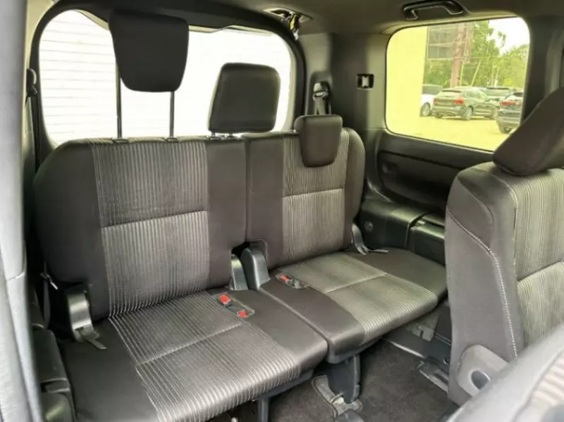 Toyota Voxy    - 2018