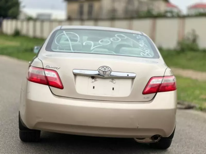 Toyota Camry   - 2008