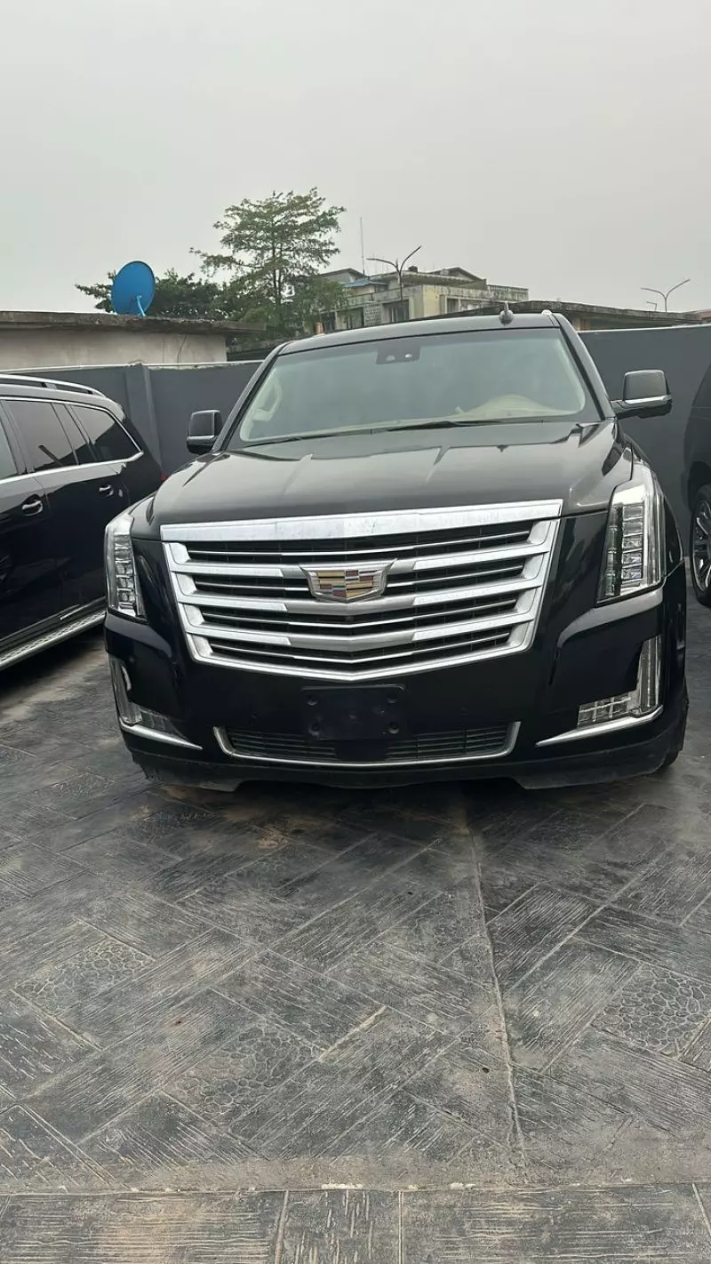 Cadillac Escalade   - 2015