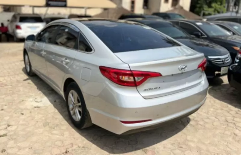 Hyundai Sonata - 2015