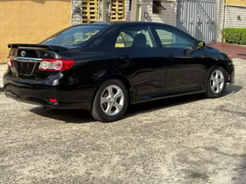 Toyota Corolla Sport   - 2012