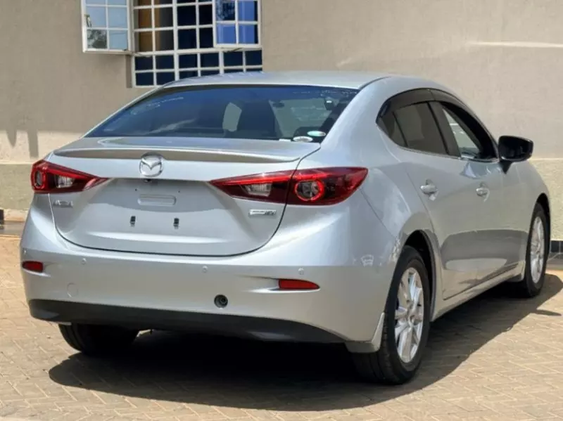 Mazda Axela    - 2018