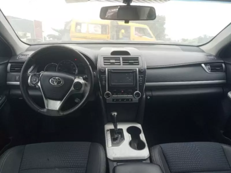 Toyota Camry   - 2012