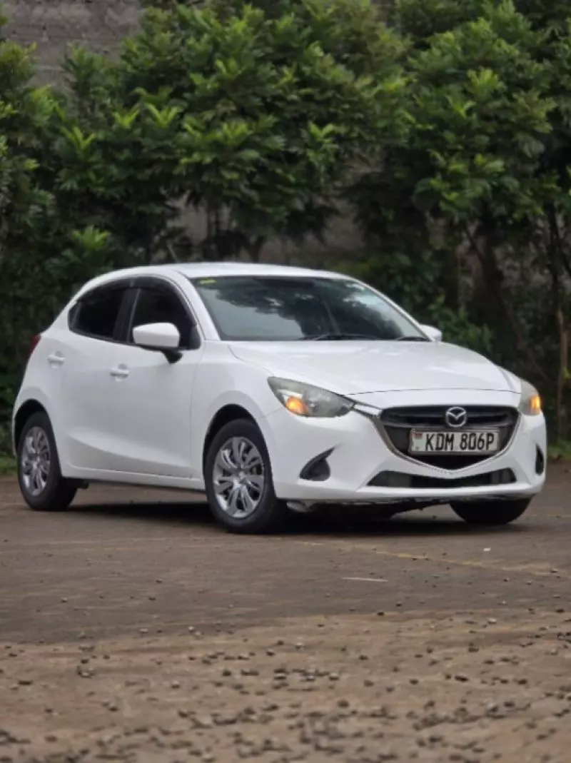 Mazda Demio   - 2016