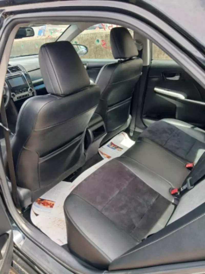 Toyota Camry   - 2012