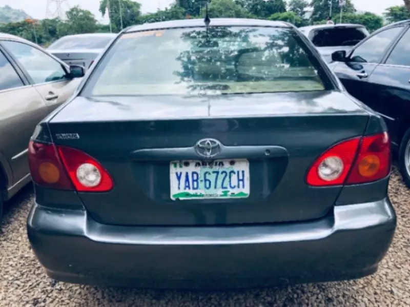 Toyota corolla   - 2005