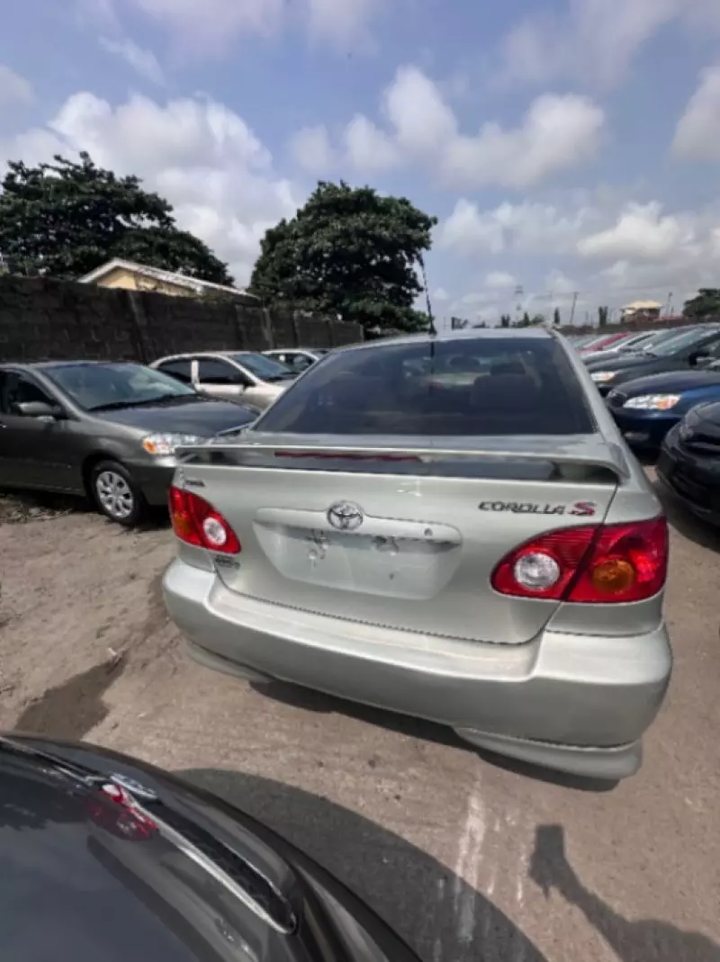 Toyota Corolla   - 2013