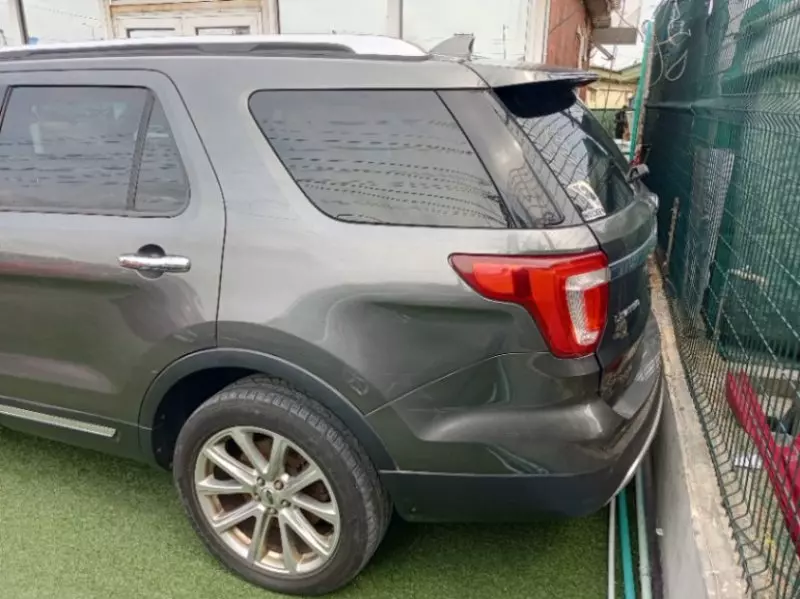 Ford Explorer   - 2016
