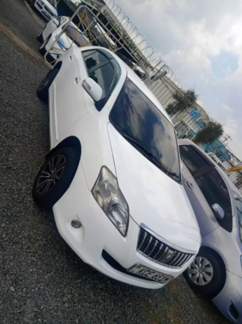 Toyota Premio    - 2008