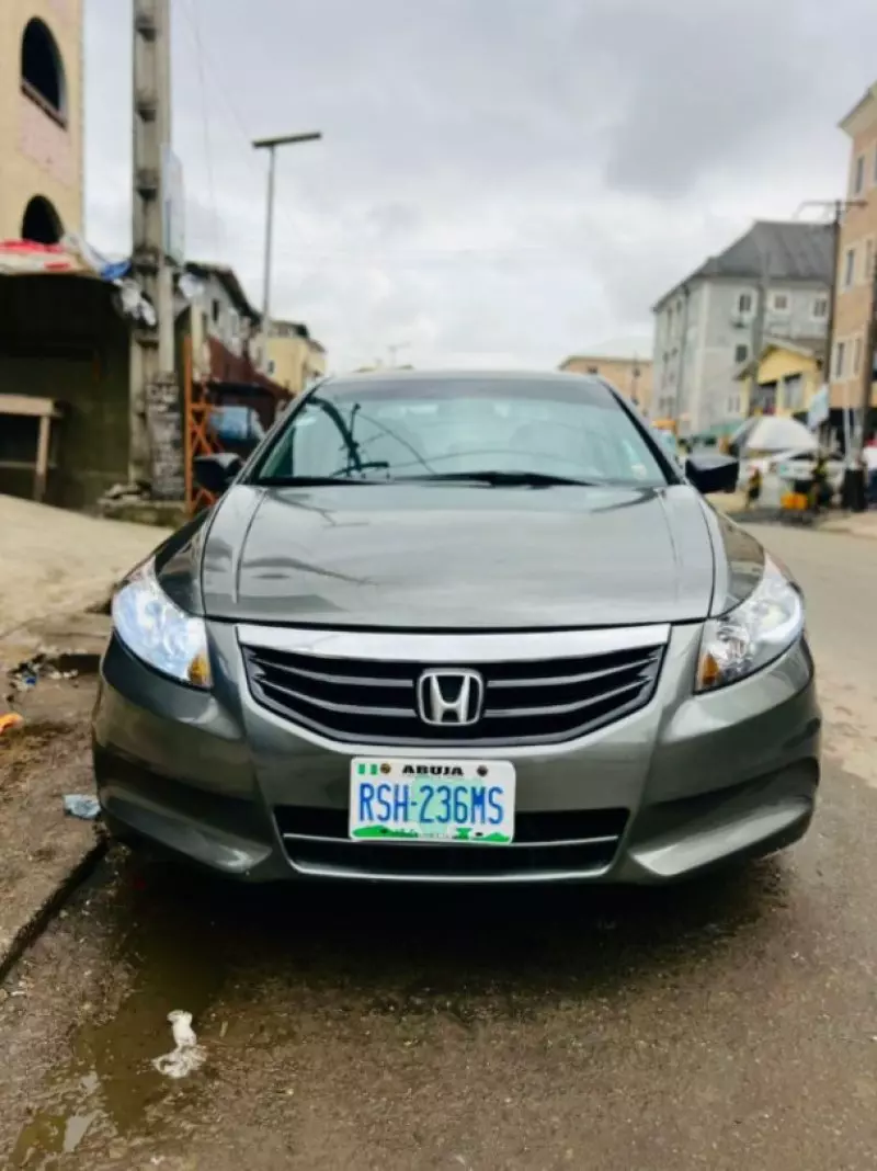 Honda Accord   - 2009