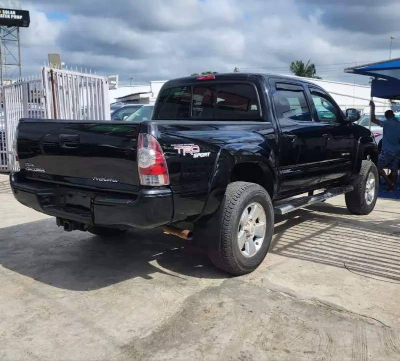 Toyota Tacoma   - 2009