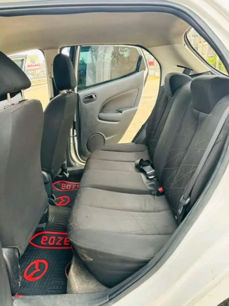 Mazda Demio    - 2012