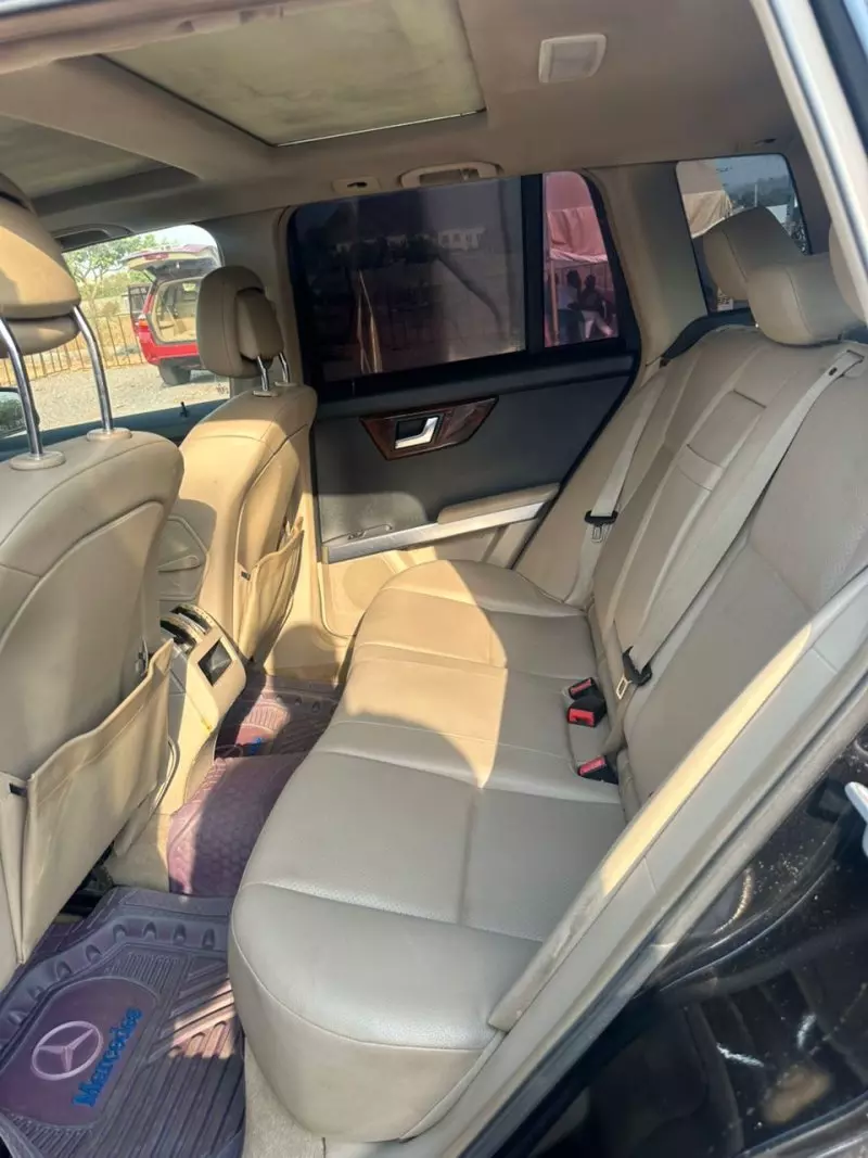 Mercedes-Benz Glk-class   - 2012