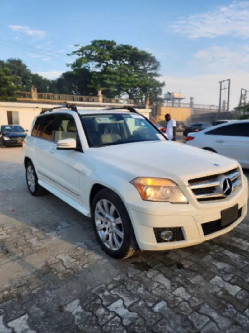 Mercedes-Benz GLK 350   -