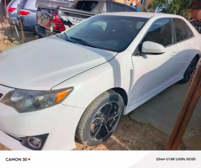 Toyota Camry   - 2013