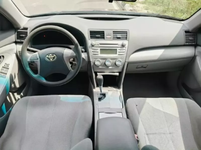 Toyota Camry   - 2011