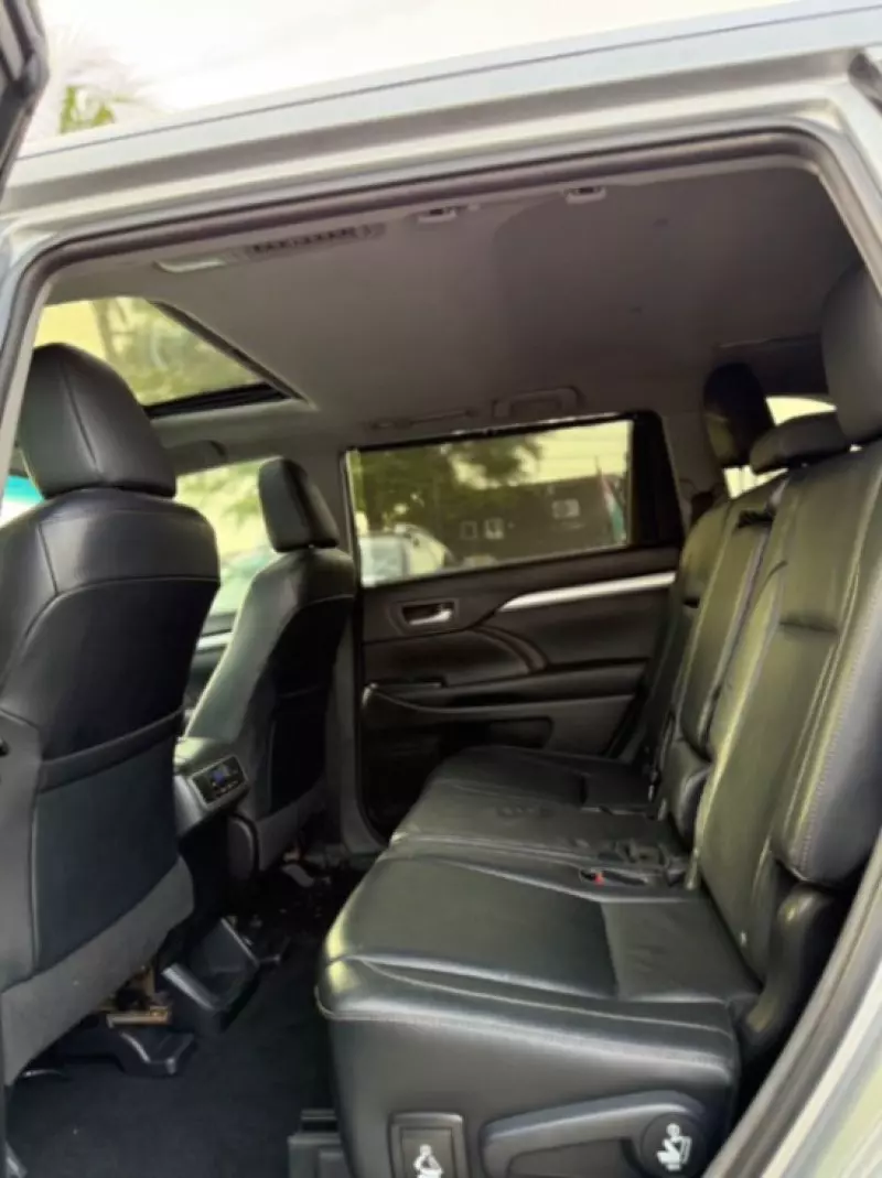 Toyota Highlander   - 2015