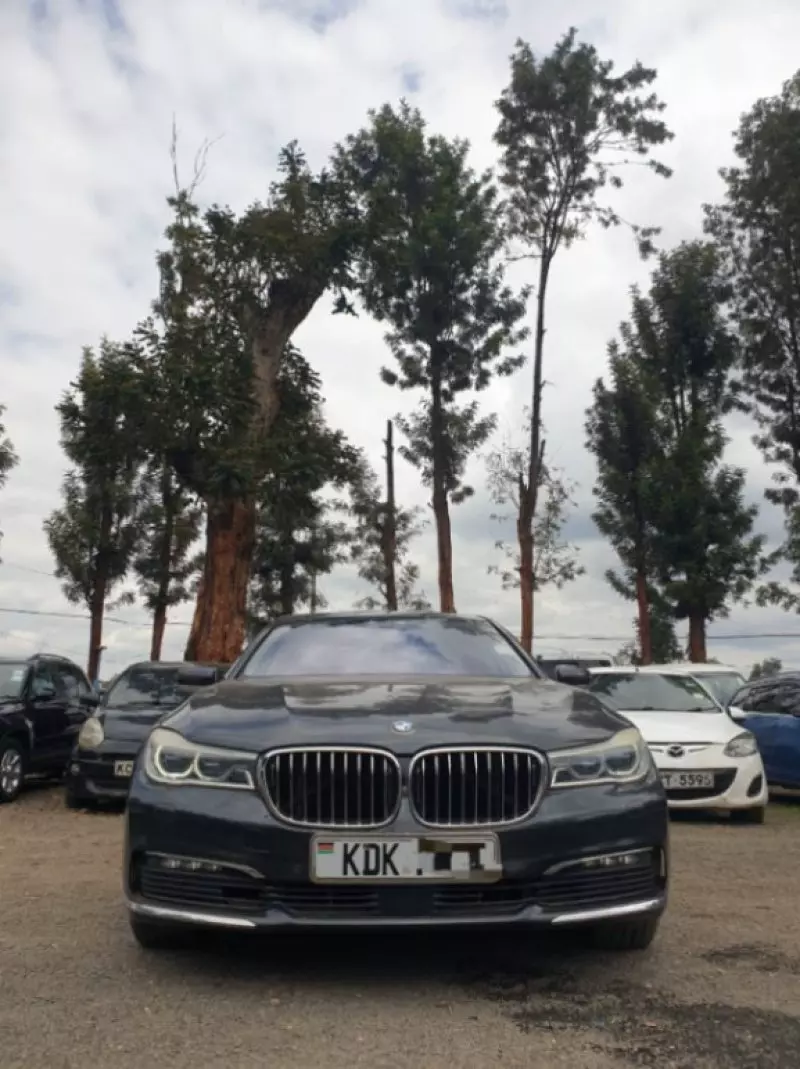 BMW 740 li   - 2016