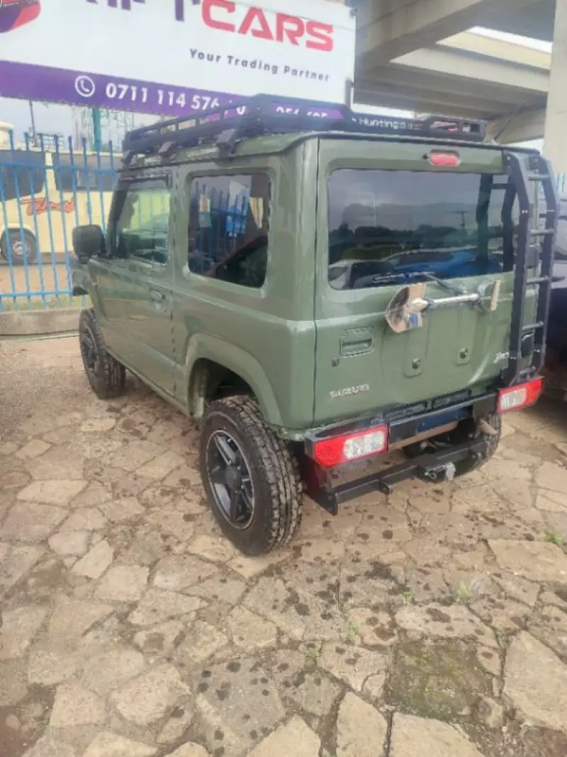 SUZUKI Jimny    -