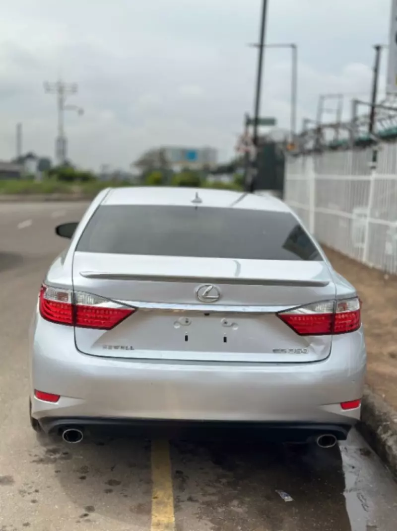 Lexus ES 350   - 2013