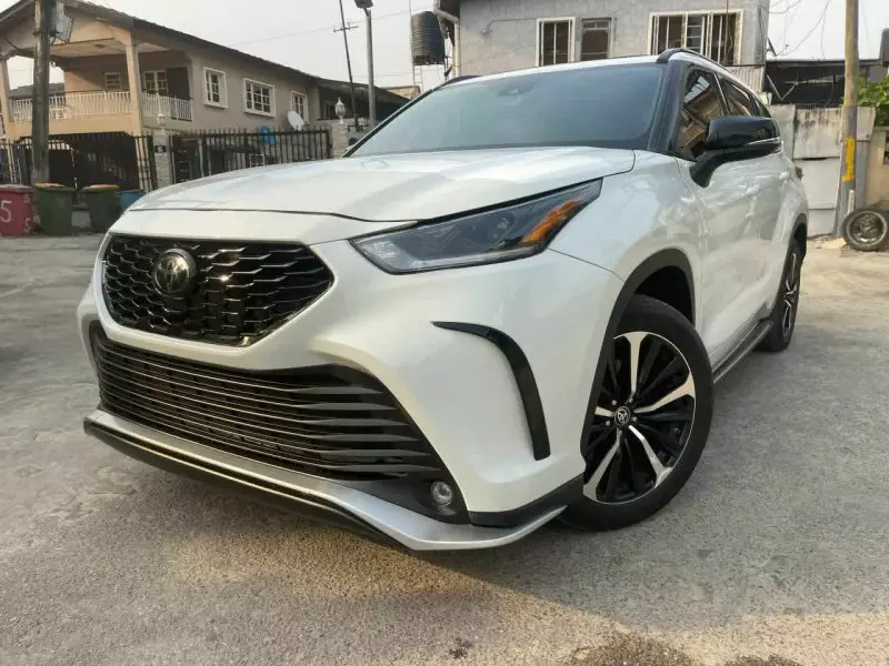 Toyota Highlander   - 2022