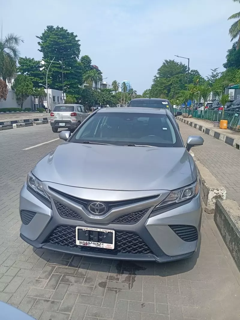 Toyota Camry   - 2018