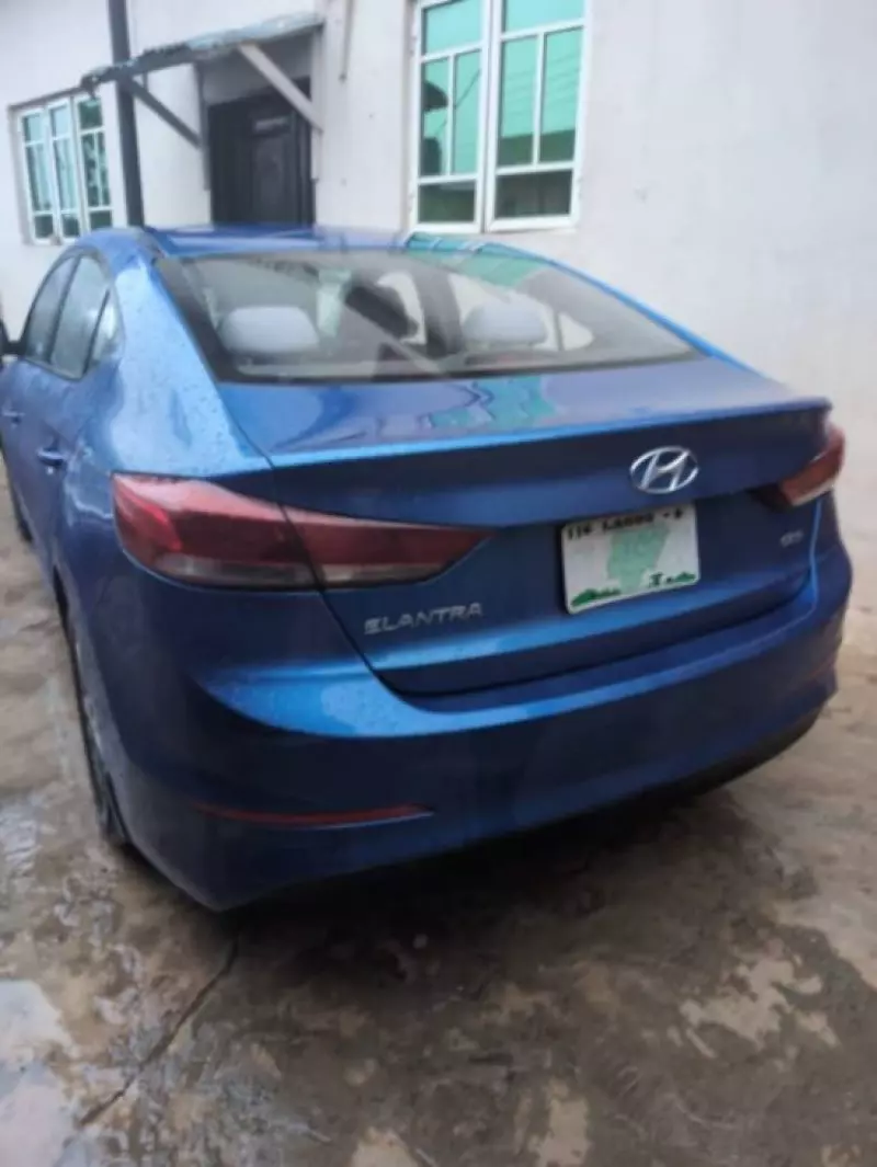 Hyundai Elantra   - 2017