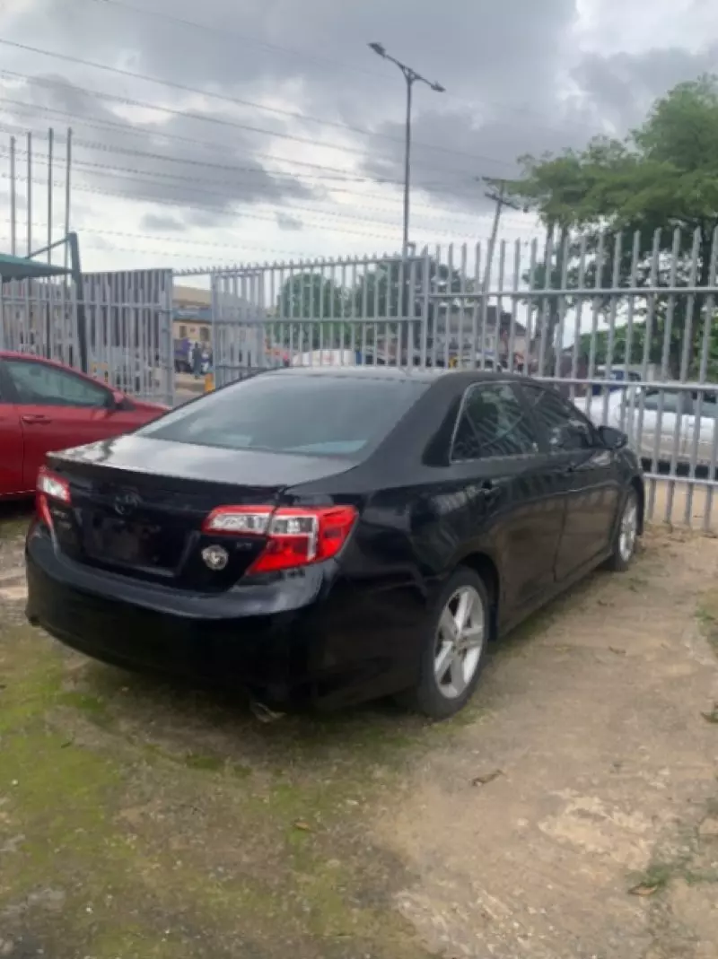 Toyota Camry   - 2015