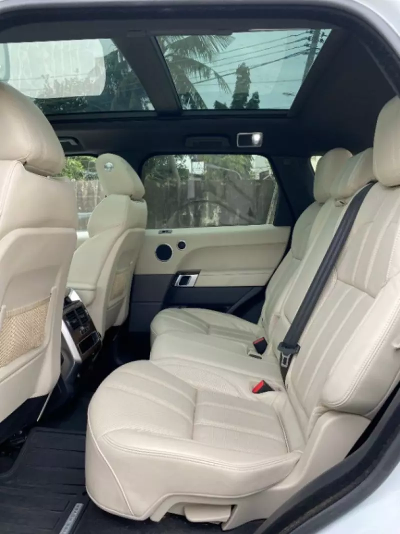 Land Rover Range Rover Sport   - 2015