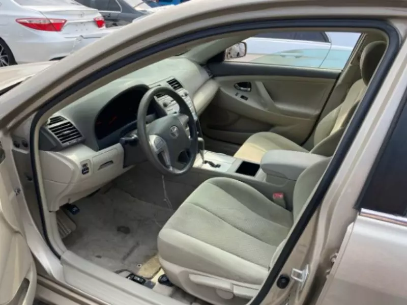 Toyota Camry   - 2009