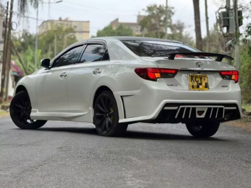Toyota Mark X   - 2013