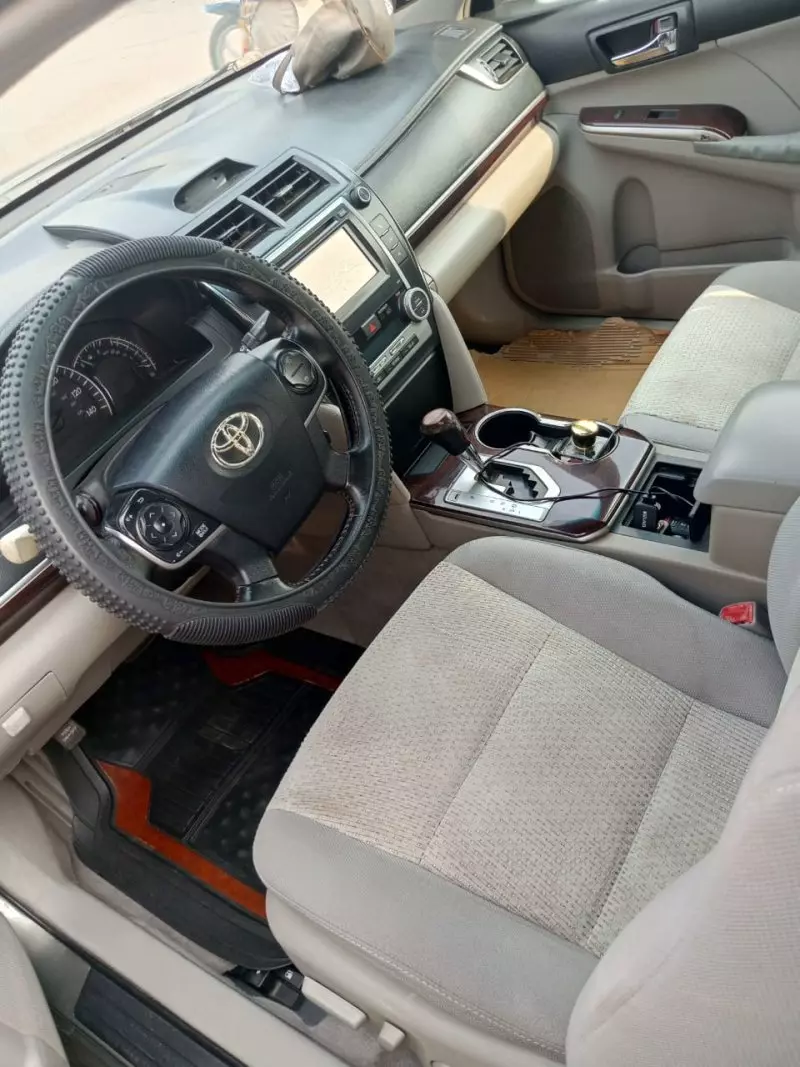 Toyota Camry   - 2012