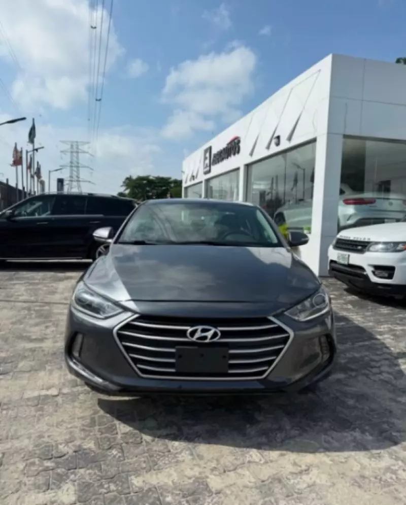 Hyundai Elantra   - 2017