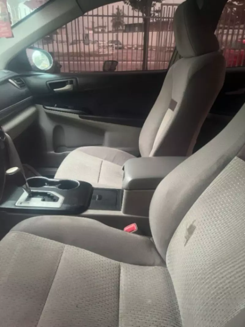 Toyota Camry   - 2012