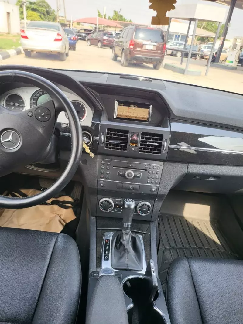 Mercedes-Benz GLK 350   - 2011