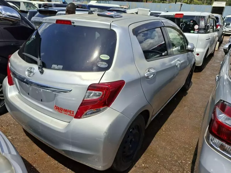 Toyota Vitz   - 2014