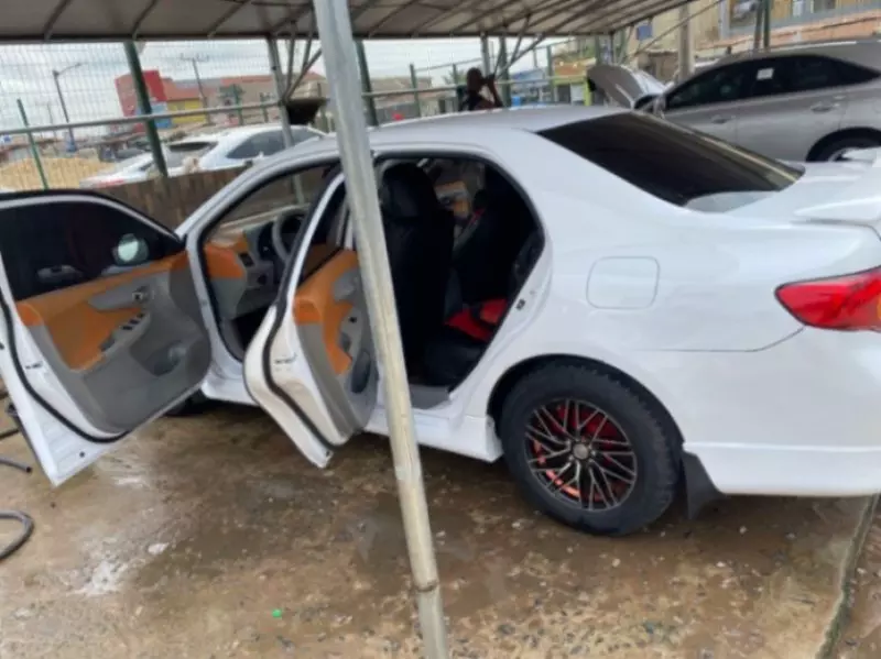 Toyota Corolla   - 2009