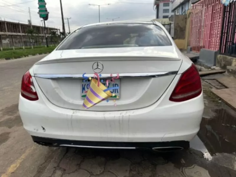 Mercedes-Benz C 300   - 2015