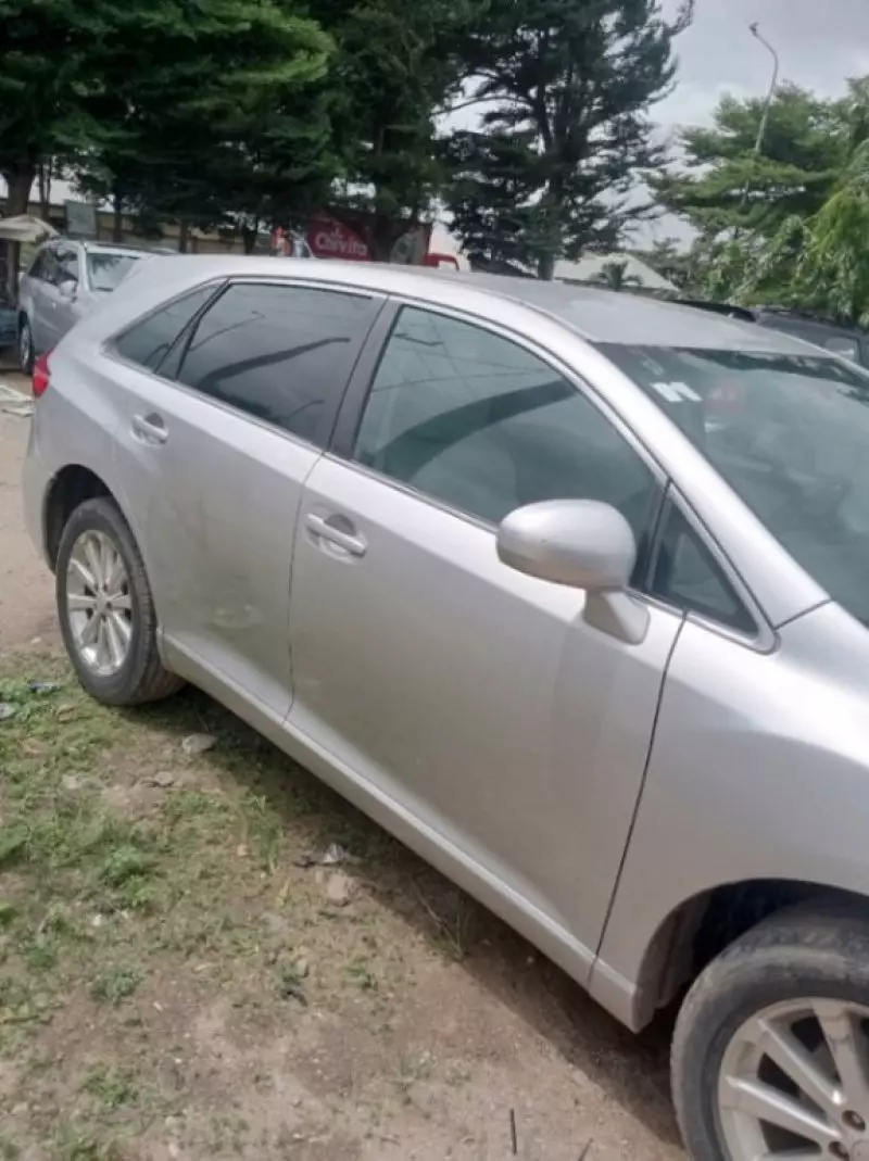Toyota Venza   - 2015