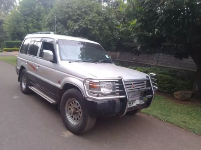 Mitsubishi Pajero   - 2011